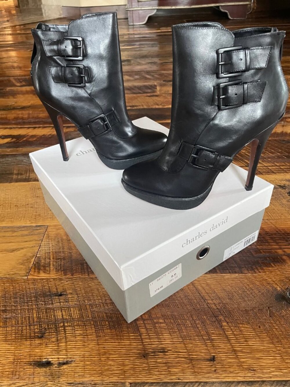 Charles David Intuit Black Leather Buckle Ankle Booties 8